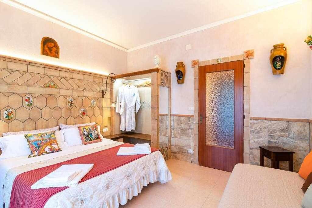 Casa Della Giara Parcheggio Supermercato A 200M Giarre Luaran gambar